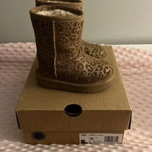 Hardly worn Walker uggs